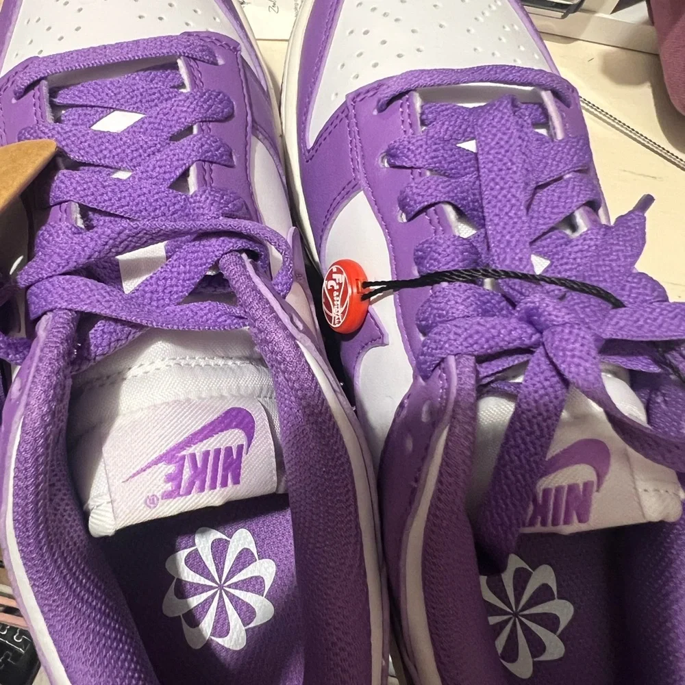 Nike Dunk Low - Picture 7 of 10